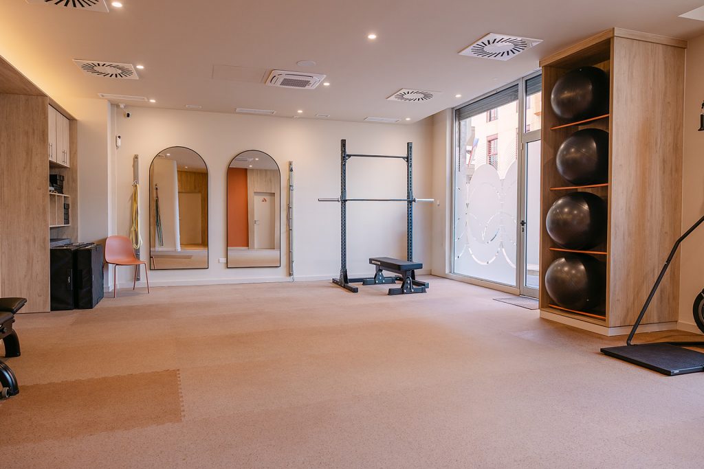 Espacio Multifuncional donde se imparten clases de yoga, talleres y ejercicios aeróbicos y de suelo pélvico 1.